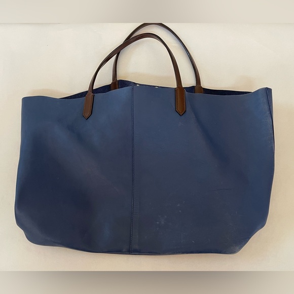 Givenchy Antigone Shopper tote with pouch - Picture 3 of 16